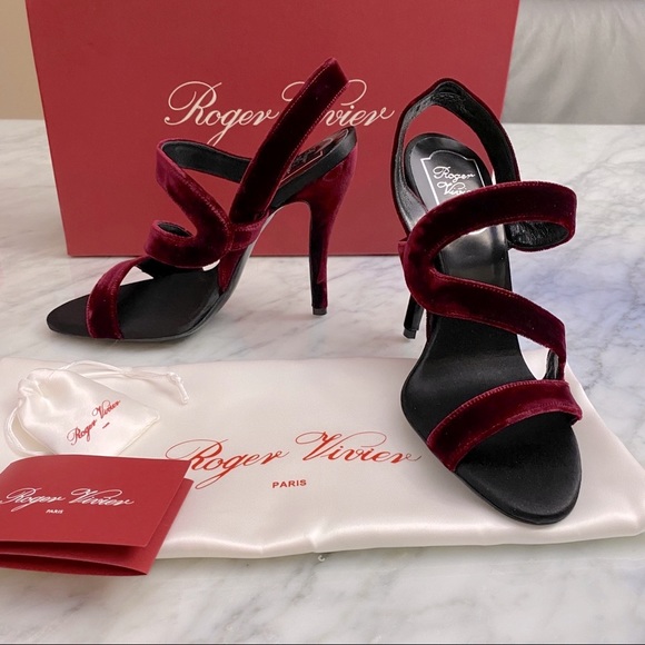 Gorgeous🔥 Roger Vivier zig zag velvet sling back pumps - Picture 3 of 7